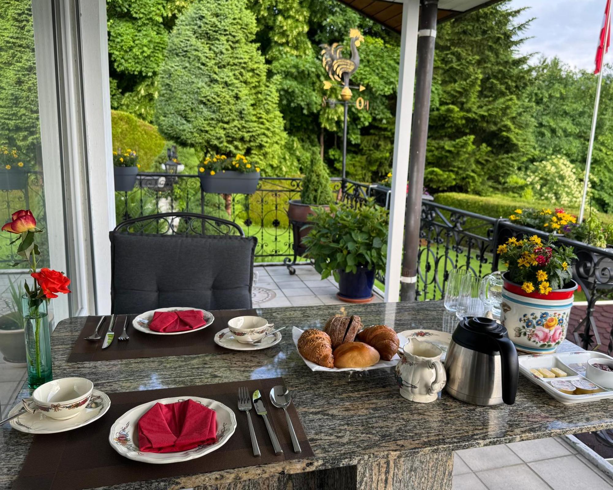 Chloesterli Bed & Breakfast
